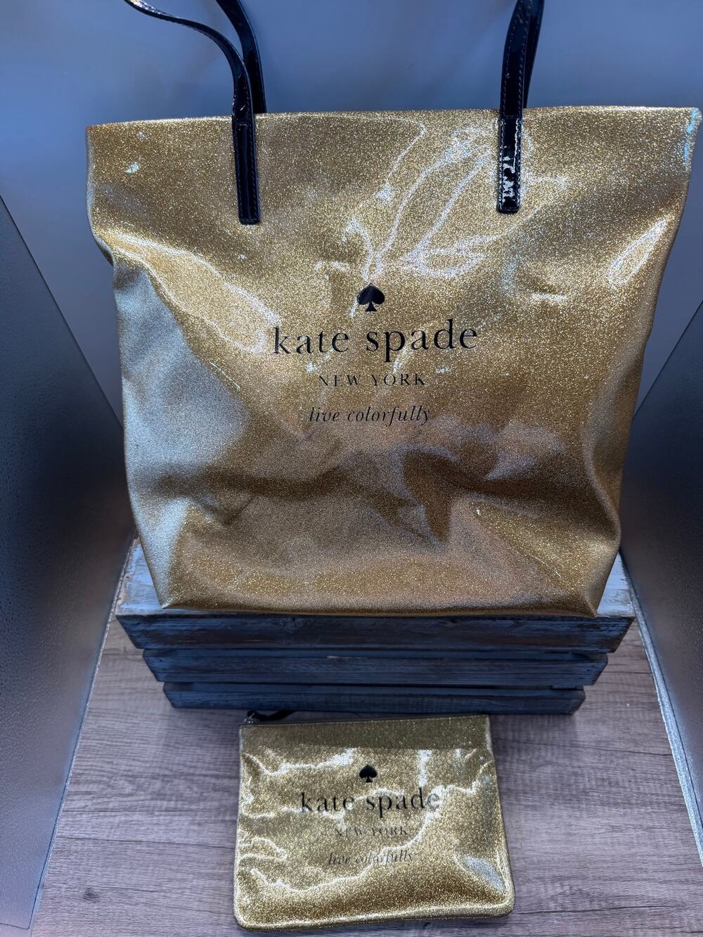 KATE SPADE Live Colorfully Gold Glitter Clear ToteBag Purse w/Matching Pouch Set